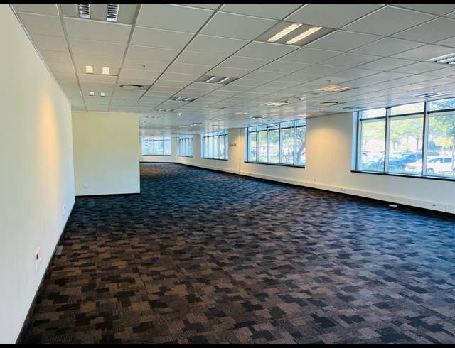 1,630M² OFFICE TO LET IN WATERFALL